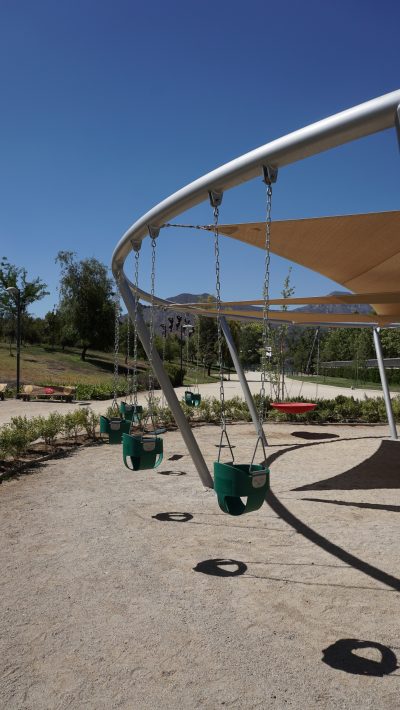 Foto 4: Parque Bicentenario de Vitacura: el columpio gigante e inclusivo