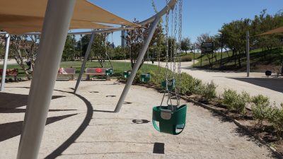 Foto 6: Parque Bicentenario de Vitacura: el columpio gigante e inclusivo