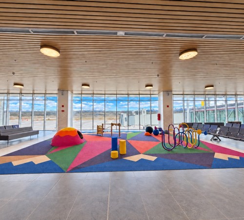 Sala de embarque Aeropuerto de Balmaceda
