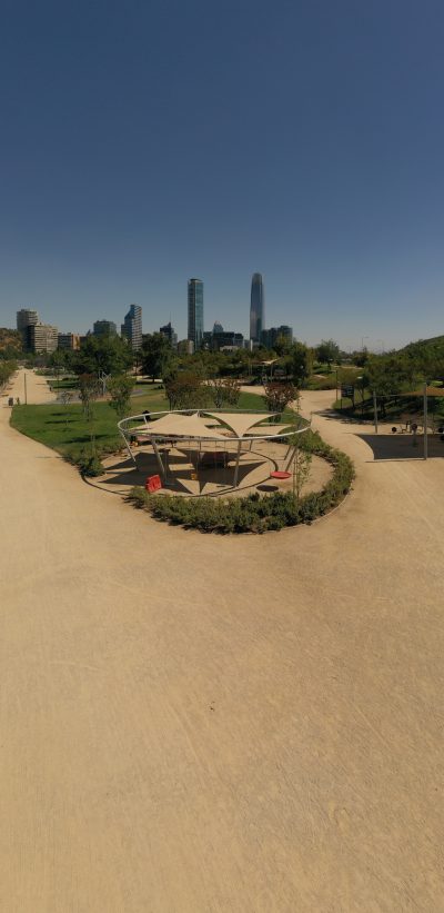 Foto 15: Parque Bicentenario de Vitacura: el columpio gigante e inclusivo