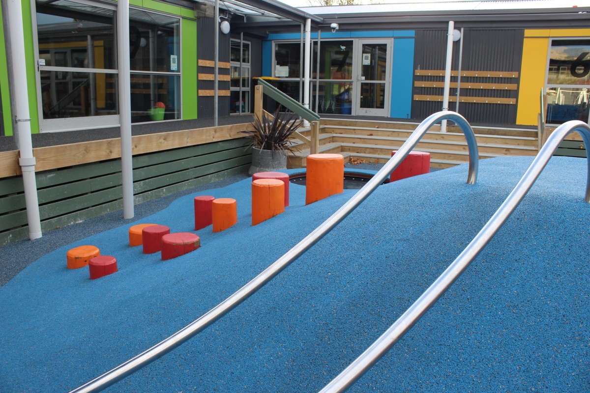 Piso In Situ Playtop made with Nike Grind