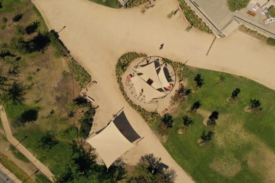 Foto 14: Parque Bicentenario de Vitacura: el columpio gigante e inclusivo